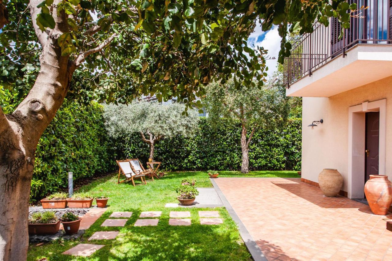Siliqua House With Garden By Wonderful Italy Villa Трекастани Екстериор снимка